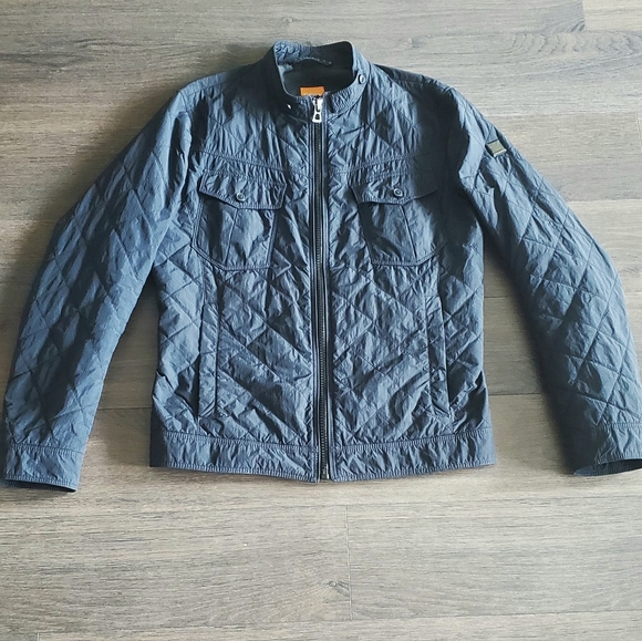 ๐ HOST PICK ๐ Hugo Boss Orange Men's Quilted Biker Jacket - Picture 4 of 14